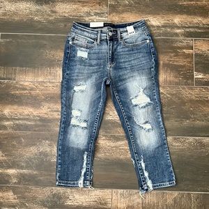 Judy Blue mid rise 5/27 skinny fit capri
